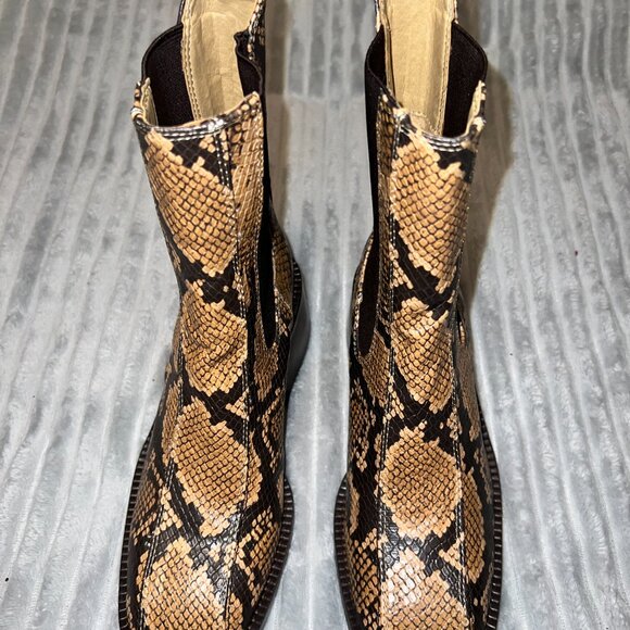 NEW Sam Edelman Dasha Chelsea Leather Snake Print Boots Size 5 - Picture 1 of 11